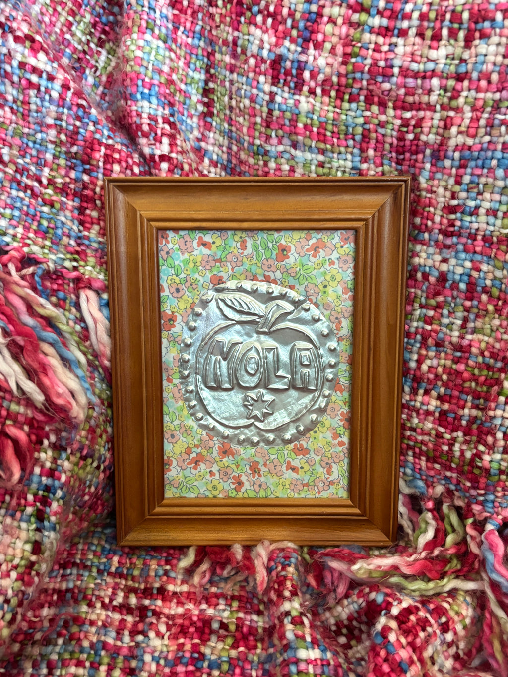 Nola Apple Tin Art - Ditsy Floral