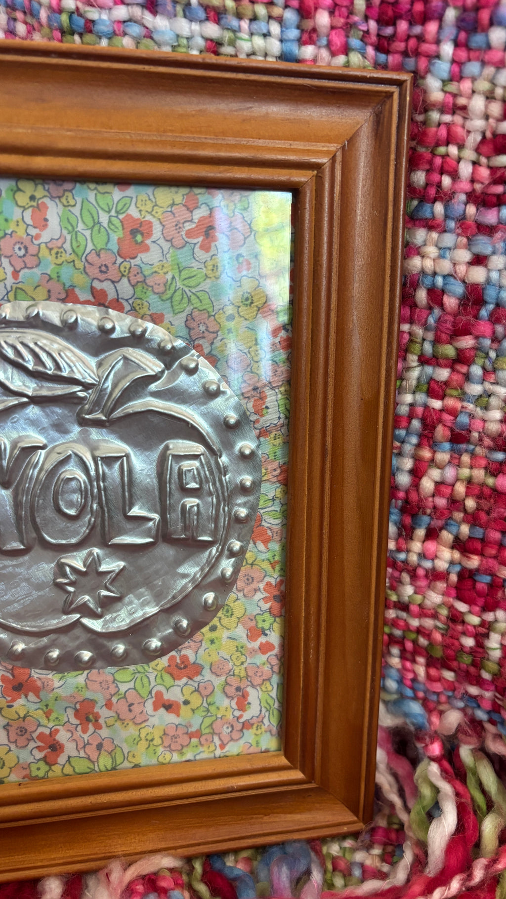 Nola Apple Tin Art - Ditsy Floral