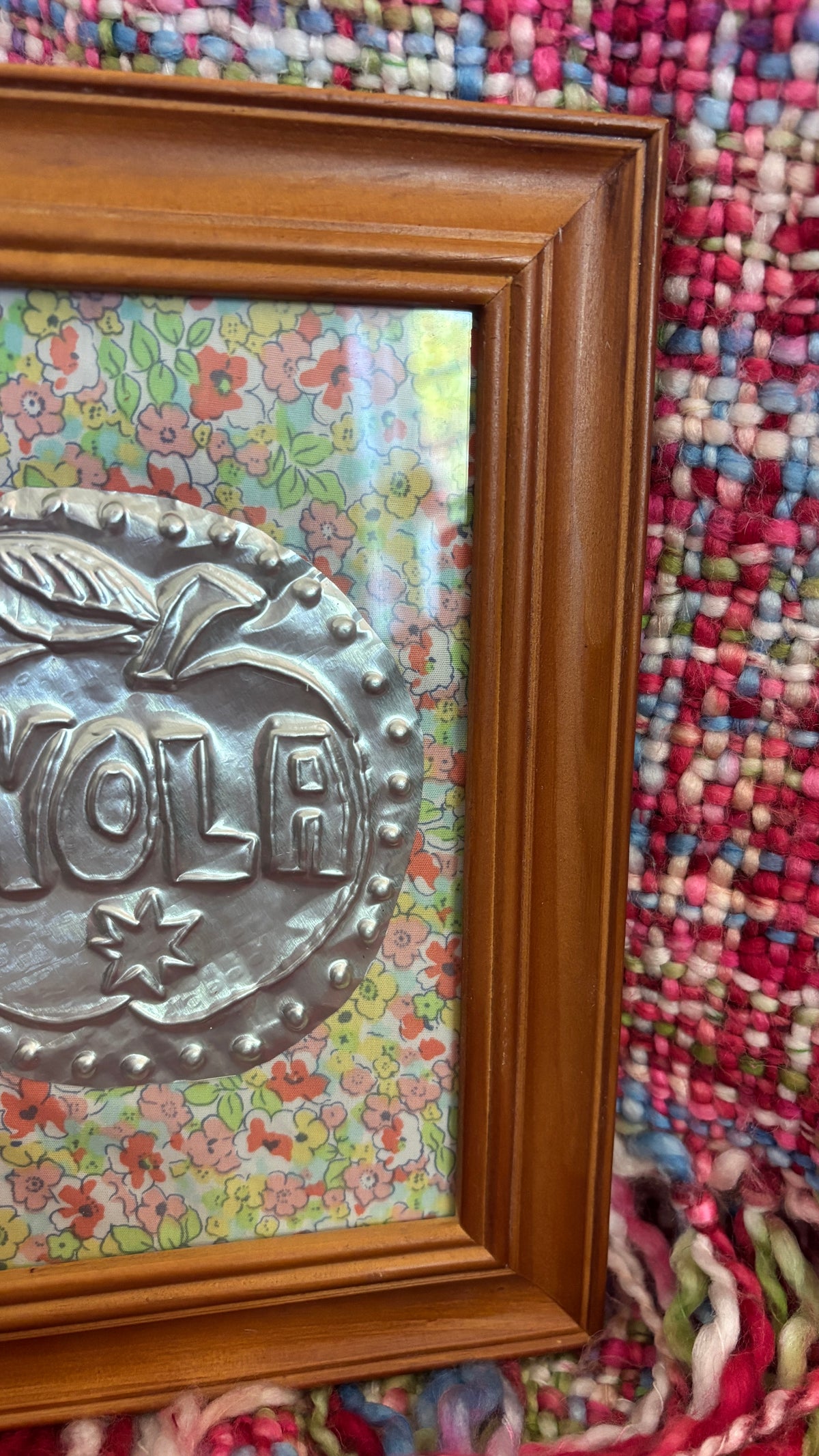 Nola Apple Tin Art - Ditsy Floral